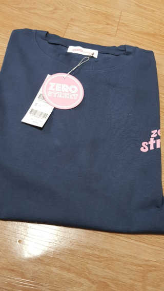 제로스트릿 ZERO STREET - BACK DONUT T-SHIRT 7 COLOR — 4점을 준 리뷰어가 2020년 7월 올린 사용 사진