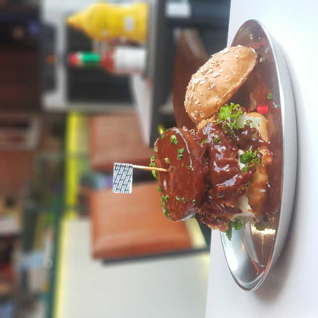 [뉴욕아파트먼트] 버거메뉴1개 + 치킨메뉴1개 리뷰 사진