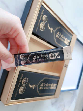 헬스업_천명진프리미엄홍삼스틱_10ml x 30포 — 4점을 준 리뷰어가 2020년 10월 올린 사용 사진