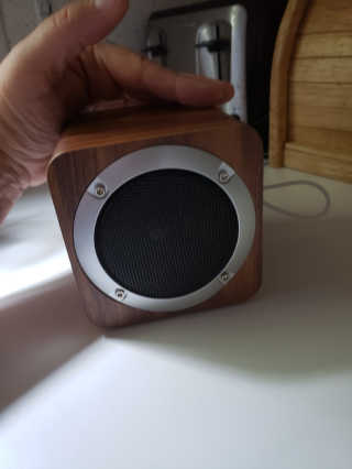 SEVIZ MINI10W 레트로 블루투스 스피커 — 5점을 준 리뷰어가 2020년 8월 올린 사용 사진