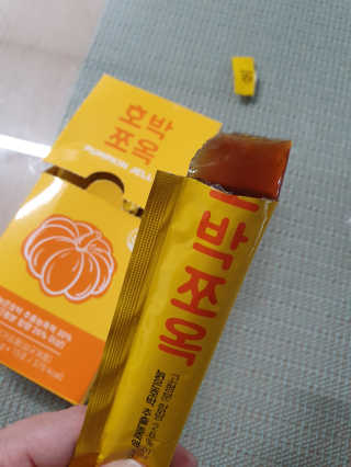 조은약초 국산 늙은 호박즙 호박쪼옥 젤리 20g x 15포 — 4점을 준 리뷰어가 2020년 8월 올린 사용 사진