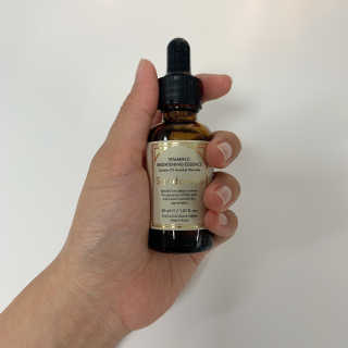 [스킨큐어] 산다화 비타민C 화이트닝 에센스 30ml — 5점을 준 리뷰어가 2020년 4월 올린 사용 사진
