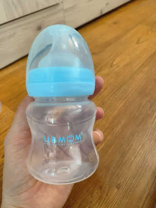 유비맘 신생아젖병 120ml 트리플팩_ 젖꼭지 포함 — 3점을 준 리뷰어가 2020년 6월 올린 사용 사진