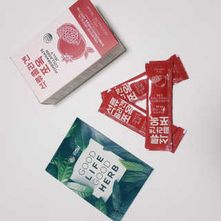 조은약초 석류콜라겐 석류즙 석류쪼옥 젤리 스틱 15포 x 20g — 5점을 준 리뷰어가 2020년 9월 올린 사용 사진