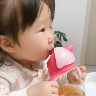 유비맘 트라이탄 코니빨대컵_컬러 랜덤 발송 — 5점을 준 리뷰어가 2020년 10월 올린 사용 사진