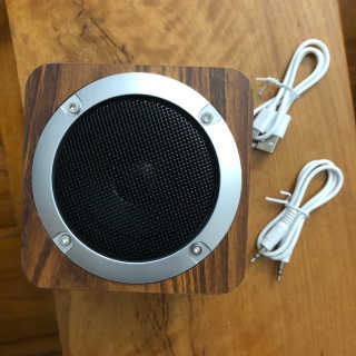 SEVIZ MINI10W 레트로 블루투스 스피커 — 4점을 준 리뷰어가 2020년 6월 올린 사용 사진