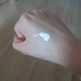 아토팜 야외놀이 선밀크 SPF50+ PA+++ — 4점을 준 리뷰어가 2020년 5월 올린 사용 사진