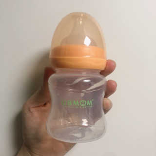 유비맘 신생아젖병 120ml 트리플팩_ 젖꼭지 포함 — 3점을 준 리뷰어가 2020년 5월 올린 사용 사진