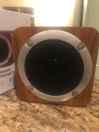 SEVIZ MINI10W 레트로 블루투스 스피커 — 5점을 준 리뷰어가 2020년 9월 올린 사용 사진