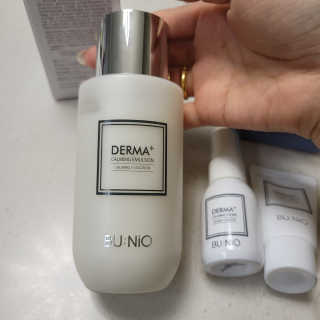 뷰니오 더마플러스 카밍 에멀전200ml — 5점을 준 리뷰어가 2020년 12월 올린 사용 사진
