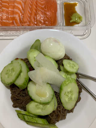 [해주냉면] 신천맛집 매운 비빔냉면 2인분 + 무절임 — 3.5점을 준 리뷰어가 2020년 5월 올린 사용 사진