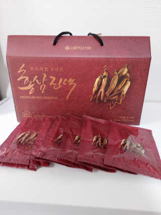 서울약사신협_프리미엄 6년근 홍삼진액_70mlx30포 — 5점을 준 리뷰어가 2020년 6월 올린 사용 사진