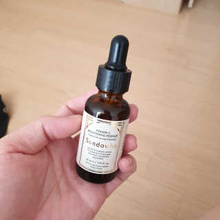 [스킨큐어] 산다화 비타민C 화이트닝 에센스 30ml — 5점을 준 리뷰어가 2020년 4월 올린 사용 사진