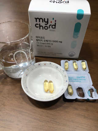 JW중외제약 마이코드 알티지 오메가3 1000 mg — 5점을 준 리뷰어가 2020년 7월 올린 사용 사진