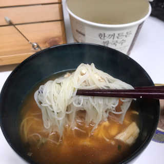 [네이처빌] 우리쌀로 만든 글루텐프리 컵쌀국수 — 4점을 준 리뷰어가 2020년 10월 올린 사용 사진
