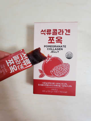 조은약초 석류콜라겐 석류즙 석류쪼옥 젤리 스틱 15포 x 20g — 4점을 준 리뷰어가 2020년 7월 올린 사용 사진