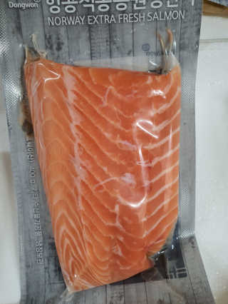 동원산업 항공직송 동원생연어_400g — 5점을 준 리뷰어가 2020년 5월 올린 사용 사진