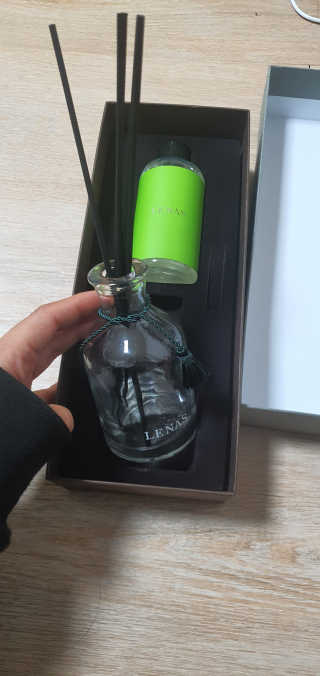 레나스 프리미엄 아로마 디퓨저 200ml  [1SET] — 5점을 준 리뷰어가 2020년 10월 올린 사용 사진