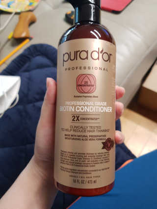 퓨라도르 헤어 씨닝 테라피 컨디셔서 473ml 외 — 5점을 준 리뷰어가 2020년 10월 올린 사용 사진