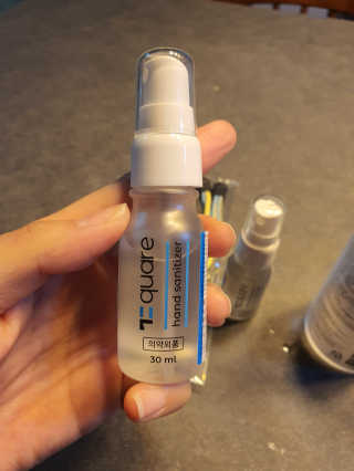 온가족 위생습관, 72스퀘어 손소독제 300ml+30mlx2 구성 — 5점을 준 리뷰어가 2020년 10월 올린 사용 사진