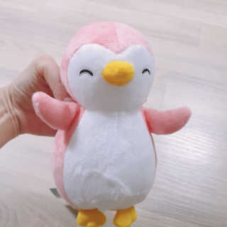 더샵토이 핸드메이드 동물 펭귄 애착 봉제인형 — 5점을 준 리뷰어가 2020년 7월 올린 사용 사진