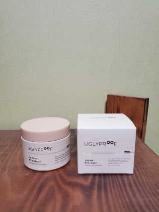 어글리프루프 크림 바이어글리 하이드레이션 샤워 50ml — 5점을 준 리뷰어가 2020년 12월 올린 사용 사진