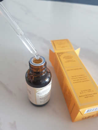 [스킨큐어] 산다화 비타민C 화이트닝 에센스 30ml — 3점을 준 리뷰어가 2020년 4월 올린 사용 사진