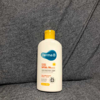 더마비 에브리데이 선블록 SPF50+PA++++ — 5점을 준 리뷰어가 2020년 4월 올린 사용 사진