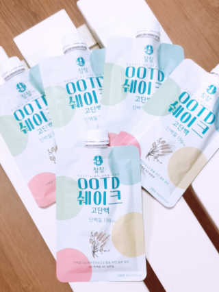 [꾸콤] 참참 OOTD쉐이크 고단백 일주일세트 50g x 5 — 5점을 준 리뷰어가 2020년 10월 올린 사용 사진