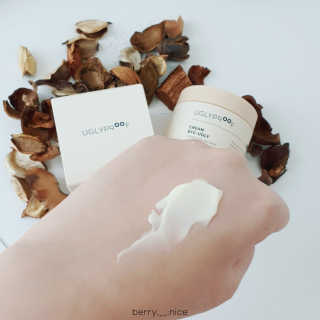 어글리프루프 크림 바이어글리 하이드레이션 샤워 50ml — 5점을 준 리뷰어가 2020년 11월 올린 사용 사진