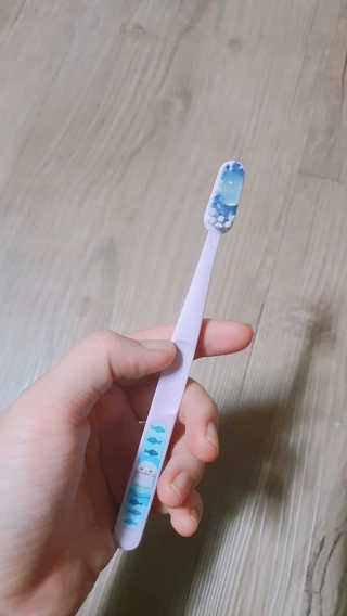메디덴코 투투스 키즈 어린이 치약 — 5점을 준 리뷰어가 2020년 4월 올린 사용 사진