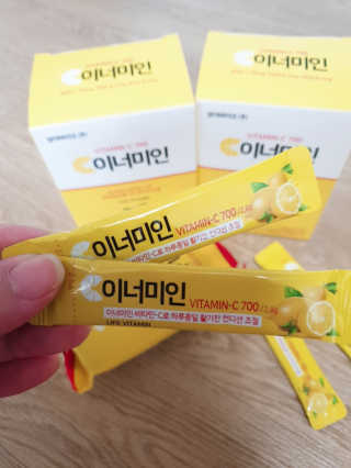 이너미인 VITAMIN-C 700 — 5점을 준 리뷰어가 2020년 8월 올린 사용 사진