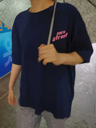 제로스트릿 ZERO STREET - BACK DONUT T-SHIRT 7 COLOR — 4점을 준 리뷰어가 2020년 7월 올린 사용 사진