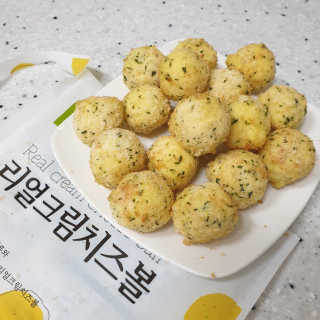 가치식탁 리얼치즈스틱, 리얼크림치즈볼 — 4점을 준 리뷰어가 2020년 5월 올린 사용 사진