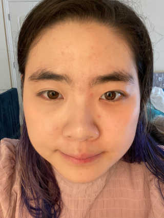 VELY VELY 아우라 허니 글로우 쿠션 — 4점을 준 리뷰어가 2020년 4월 올린 사용 사진