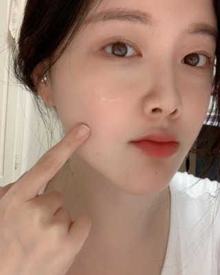 La Theorie Hydrating Ingredients | 하이드레이팅 인그레이디언츠 — 5점을 준 리뷰어가 2020년 5월 올린 사용 사진
