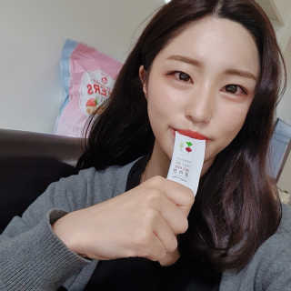 유유네이처 머빈스 젤리 레드비트 콜라겐 — 5점을 준 리뷰어가 2020년 5월 올린 사용 사진