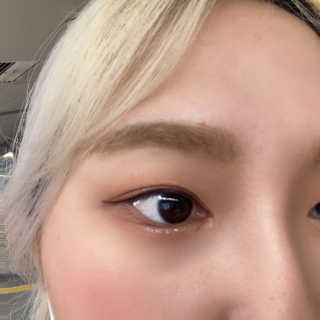 [블랙루즈] 펄블리 아이 글리터 유니버스 2종 — 5점을 준 리뷰어가 2020년 10월 올린 사용 사진