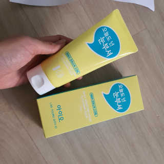 IO 아이오 오늘도 넌 눈부셔 - 데일리 스크럽 클렌징폼 — 5점을 준 리뷰어가 2020년 12월 올린 사용 사진