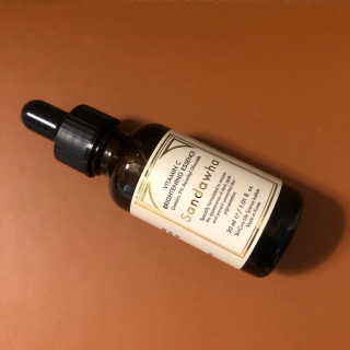 [스킨큐어] 산다화 비타민C 화이트닝 에센스 30ml — 4.5점을 준 리뷰어가 2020년 4월 올린 사용 사진