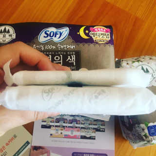 LG유니참 쏘피SOFY 쏘피 자연의 색 무표백 유기농 100프로 생리대 — 4.5점을 준 리뷰어가 2020년 4월 올린 사용 사진