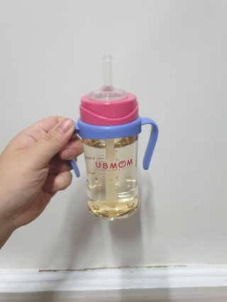 유비맘 PPSU 젖병 노꼭지_260ml_컬러 랜덤 발송 — 5점을 준 리뷰어가 2020년 9월 올린 사용 사진