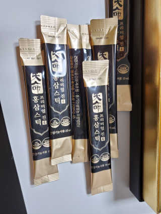 헬스업_천명진프리미엄홍삼스틱_10ml x 30포 — 5점을 준 리뷰어가 2020년 9월 올린 사용 사진