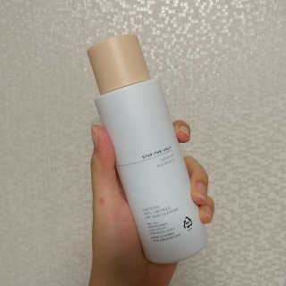 어글리프루프 에센스 스탑디어글리 레드모먼트 에센스 120ml — 4.5점을 준 리뷰어가 2020년 10월 올린 사용 사진