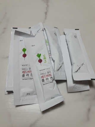 유유네이처 머빈스 젤리 레드비트 콜라겐 — 5점을 준 리뷰어가 2020년 6월 올린 사용 사진