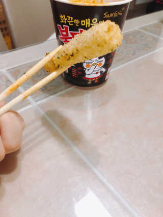 가치식탁 리얼치즈스틱, 리얼크림치즈볼 — 5점을 준 리뷰어가 2020년 8월 올린 사용 사진