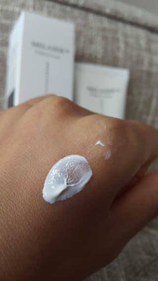 ECLADO 에끌라두 멜라이져 레디언스 크림 — 5점을 준 리뷰어가 2020년 10월 올린 사용 사진