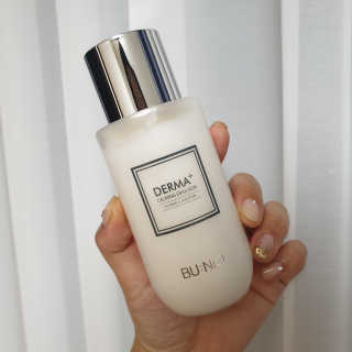 뷰니오 더마플러스 카밍 에멀전200ml — 5점을 준 리뷰어가 2020년 11월 올린 사용 사진