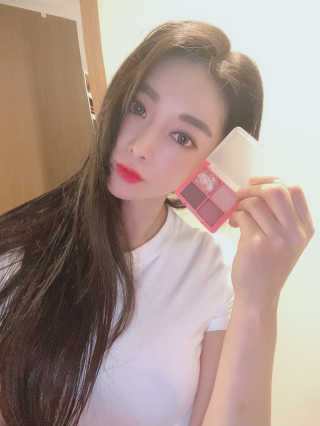 [블랙루즈] 크리스탈 하트 락 섀도우 4종 중 택1 — 4.5점을 준 리뷰어가 2020년 9월 올린 사용 사진