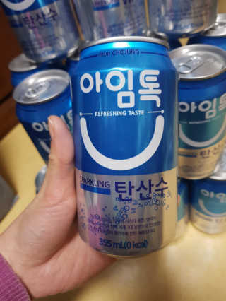 일화 아임톡 탄산수 355ml X 24캔 — 5점을 준 리뷰어가 2020년 4월 올린 사용 사진